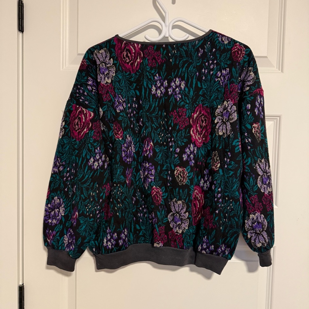 Vintage!!! Floral Patterned Sweater